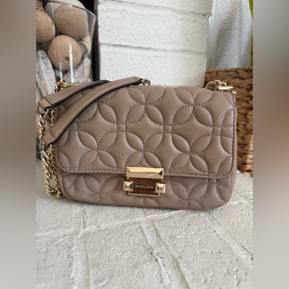 Michael Kors 30H8TSLL1T Small Sloan Leather Quilted Chain Link Shoulder Bag
